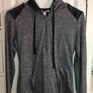 Long sleeve athletic shirt